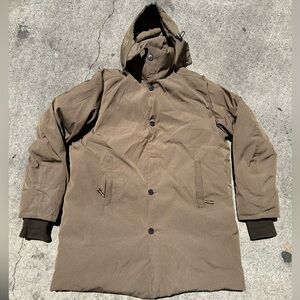 -Moncler Brown Down Puffer Jacket
-Size Small